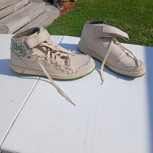 Reebok hightop sneakers pye TAN CANVAS SIZE11.5M